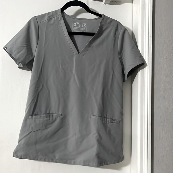 Figs Casma Three-Pocket Scrub Top - Picture 1 of 6